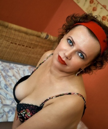 💃🌹
Мои услуги обширны и разнообразны, я готова на все ради твоего удовольствия. Позволь мне показать тебе грани наслаждения и побаловать тебя своими нежными руками и прекрасным телом. 💋🔥
У меня есть отличные отзывы от моих постоянных клиентов - они ценят не только мою красоту, но и внимание к деталям, мою чуткость и абсолютную конфиденциальность. 🔐🌺
Если тебе интересны мои фото, то ты найдешь их много на моей странице. Я уверена, они понравятся тебе и пробудят в тебе желание встретиться со мной. 📸💖
Так что не теряй время и скорее созвонись со мной, чтобы погрузиться в мир наслаждения вместе. Я уже жду тебя, мой незабываемый любовник! 😉🌹 Раисочка